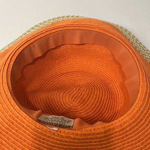Soft orange straw hat - Picture 3 of 4